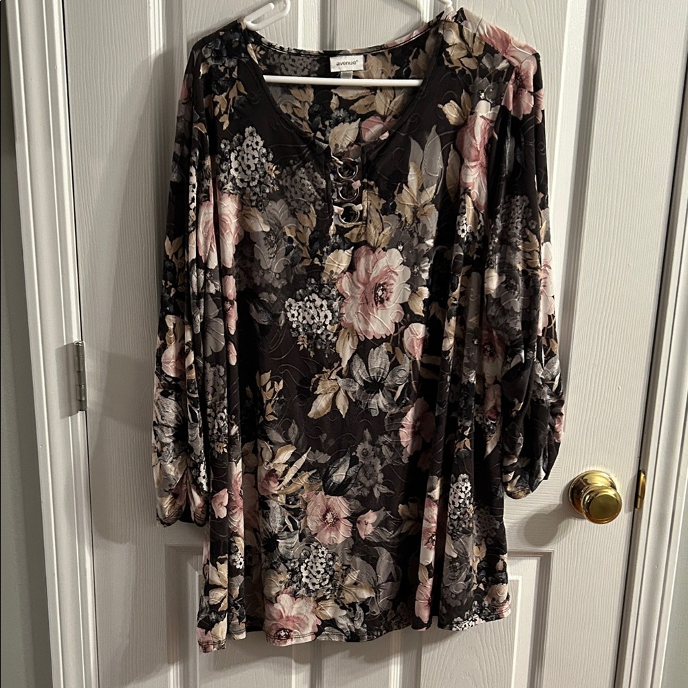 Avenue Black and Pink Floral Tunic
